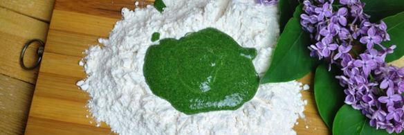 зеленая домашняя лапша с крапивой