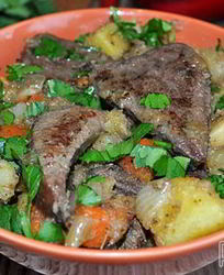 Жаркое из печени с картофелем