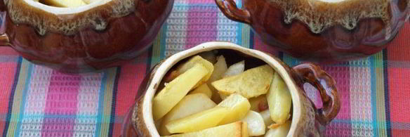 жаркое с картошкой и свининой в горшочках