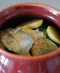 Жаркое в горшочках с курицей