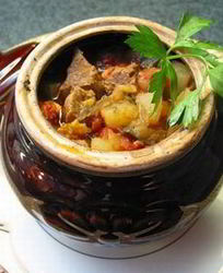 Жаркое в горшочках