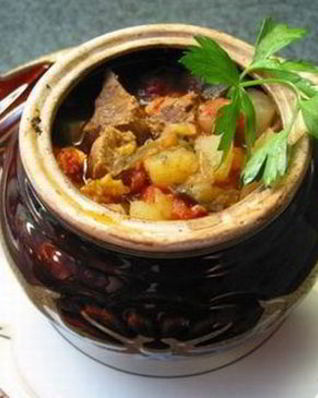 Жаркое в горшочках