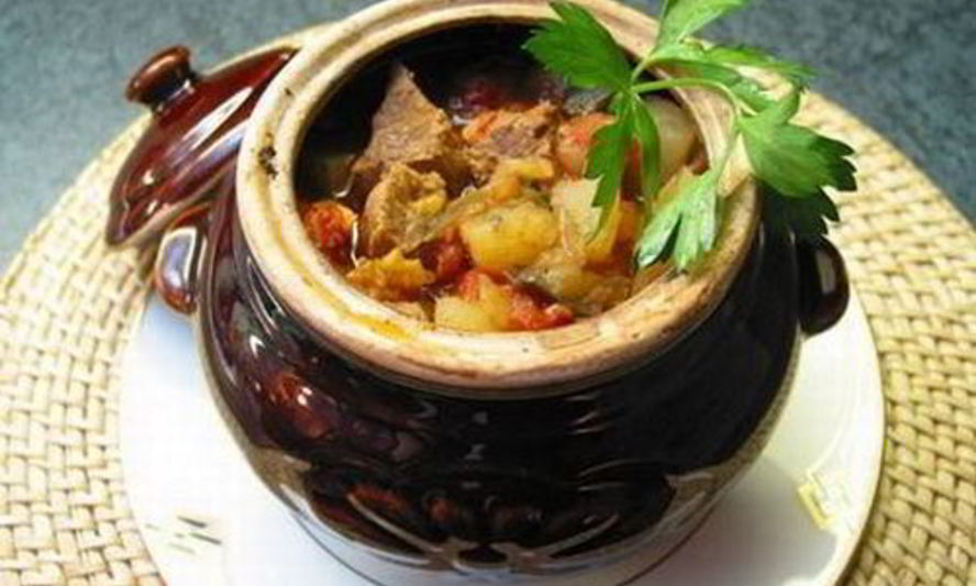 Рецепт жаркого в горшочках