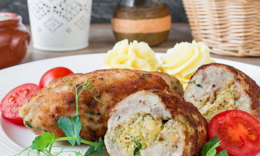 Рецепт куриных зраз с пикантной начинкой