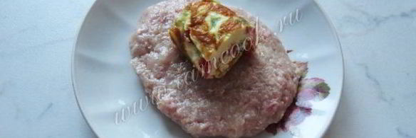 мясные зразы с омлетом