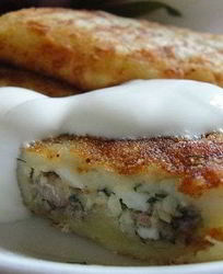 Зразы из картофеля с луком и яйцом