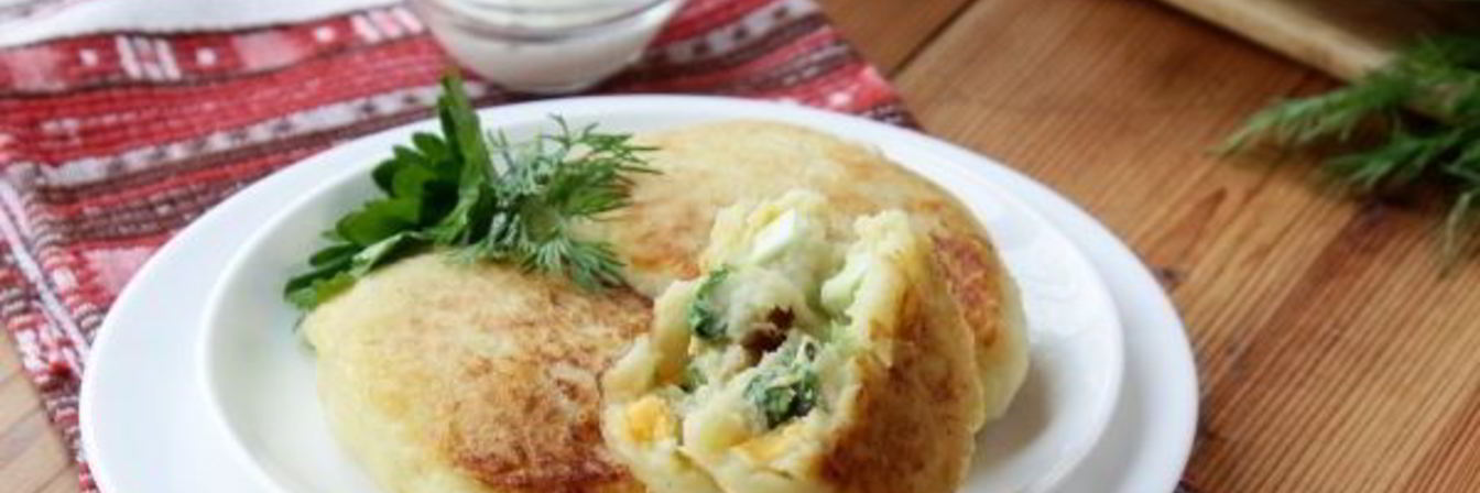 Зразы картофельные с яйцом и луком