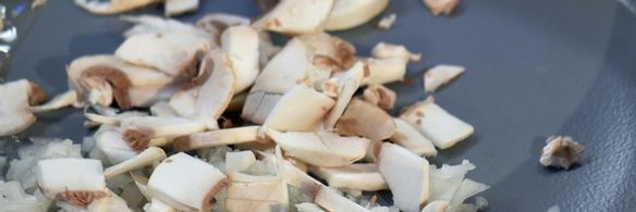 зразы с рисом и грибным соусом