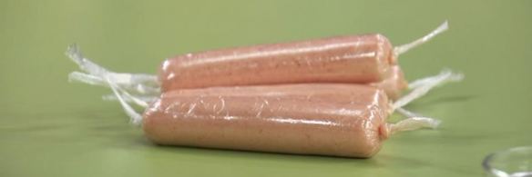 домашние сосиски и гречневая каша с помидорами