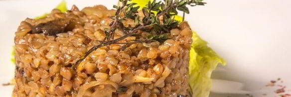 гречка с луком и вешенками