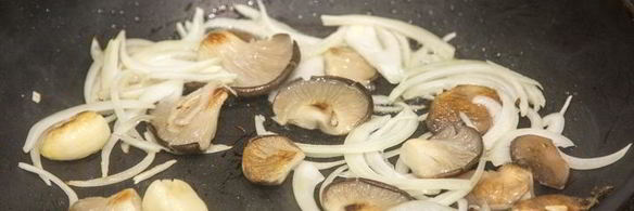 гречка с луком и вешенками