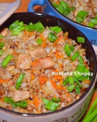 Гречка с мясом в горшочке