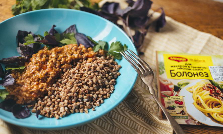 Рецепт гречки с соусом болоньезе