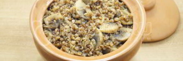 постная гречка с грибами в горшочке