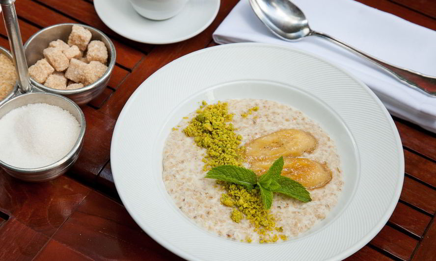 Рецепт каши овсяной с жареными бананами