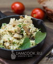 Пшеничная каша с грибами и жареным луком