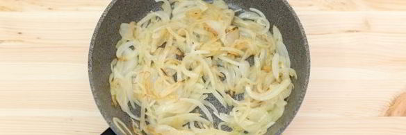 пшеничная каша с грибами и жареным луком