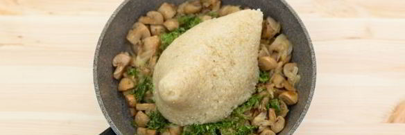 пшеничная каша с грибами и жареным луком