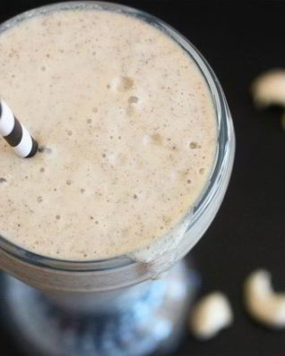 Банановый коктейль с мороженым