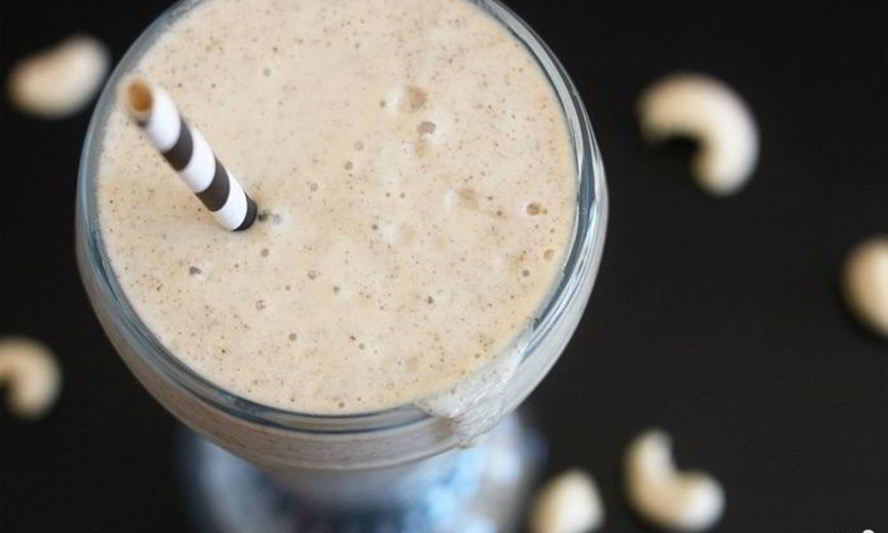 Рецепт бананового коктейля с мороженым