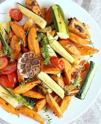 Батат с цуккини в соусе из кленового сиропа