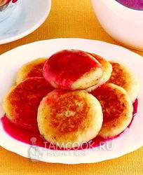 Биточки манные на меду с малиновым сиропом