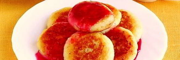 биточки манные на меду с малиновым сиропом