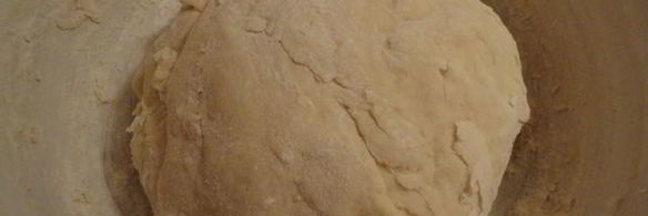 булочки-ссобойки с вишней и апельсиновым сиропом