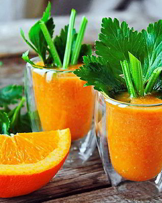 Детокс-коктейль с сельдереем и апельсином