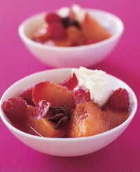 Фруктовое ассорти в коричном сиропе