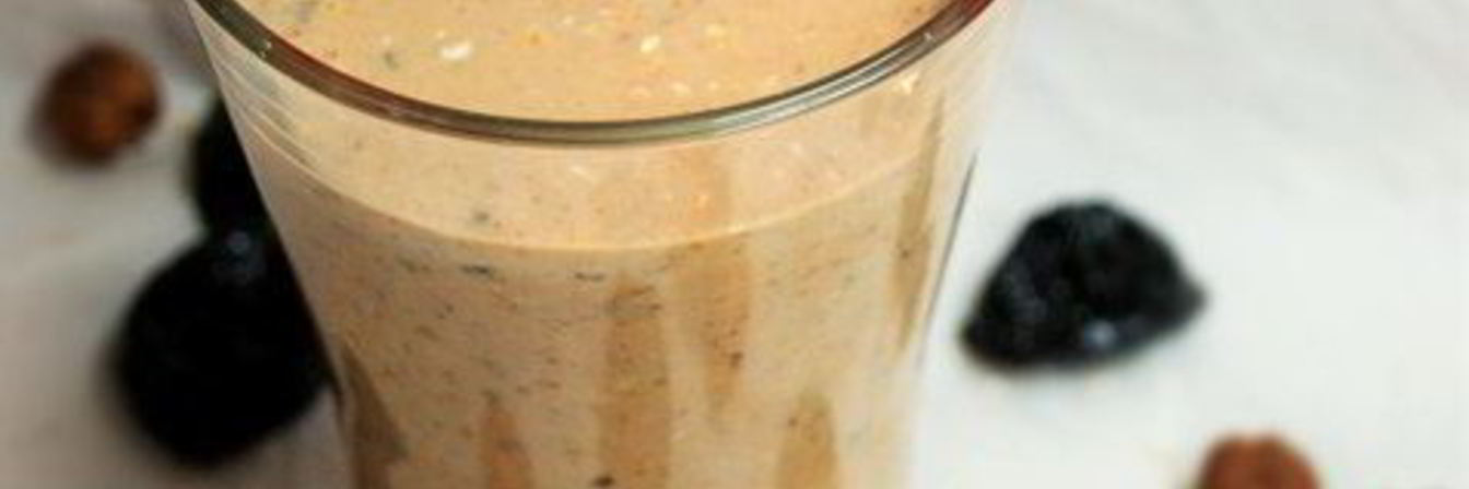 Кефирный коктейль с отрубями и черносливом