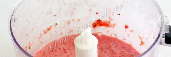 клубнично-мятный коктейль