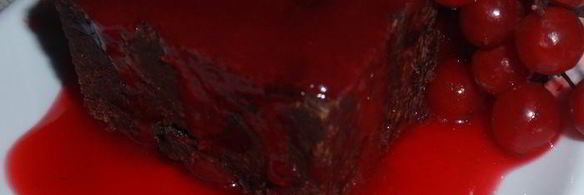 кофейно-клюквенный брауни с калиновым сиропом