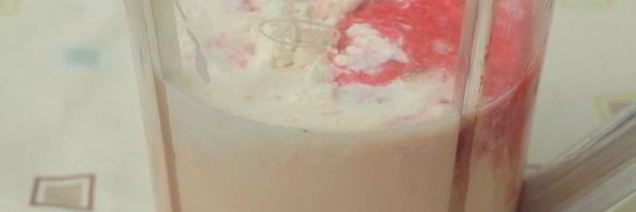 коктейль на ряженке с творогом и малиной