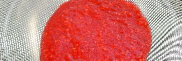 коктейль слоеный из малины и ряженки