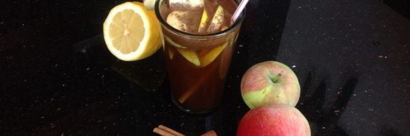 Коктейль яблочный с корицей
