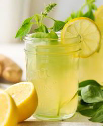 Лимонад с сиропом по-домашнему