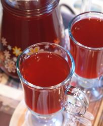 Малиновый напиток с лимоном и базиликом