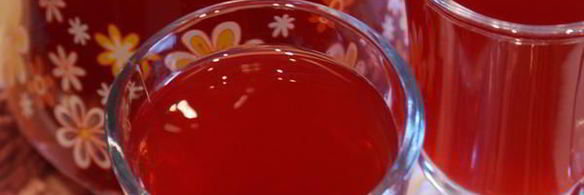 малиновый напиток с лимоном и базиликом