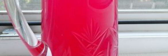 напиток из базилика с яблоками, мятой и лимоном