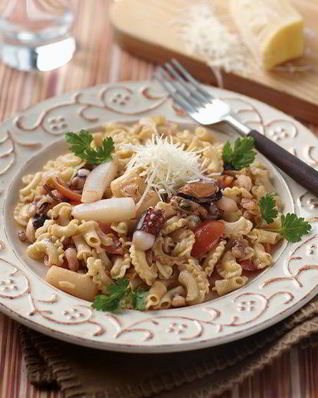 Овсяные гребешки с морским коктейлем