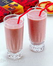 Клубнично-банановый смузи