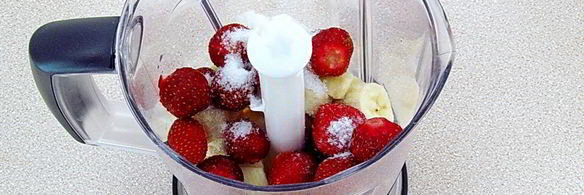 клубнично-банановый смузи