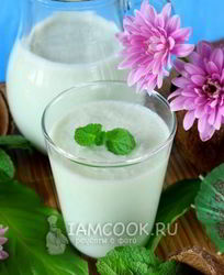 Кокосово-мятный смузи с ананасом