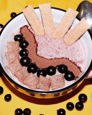 Малиновый смузи-боул