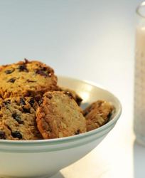 Печенье Фитнес и овсяный смузи с клюквой