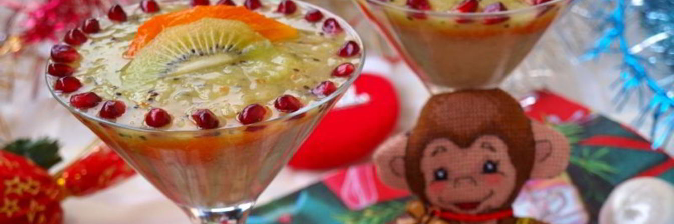 Праздничный фруктовый смузи