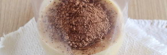 шоколадный смузи с бананом и кокосовым молоком