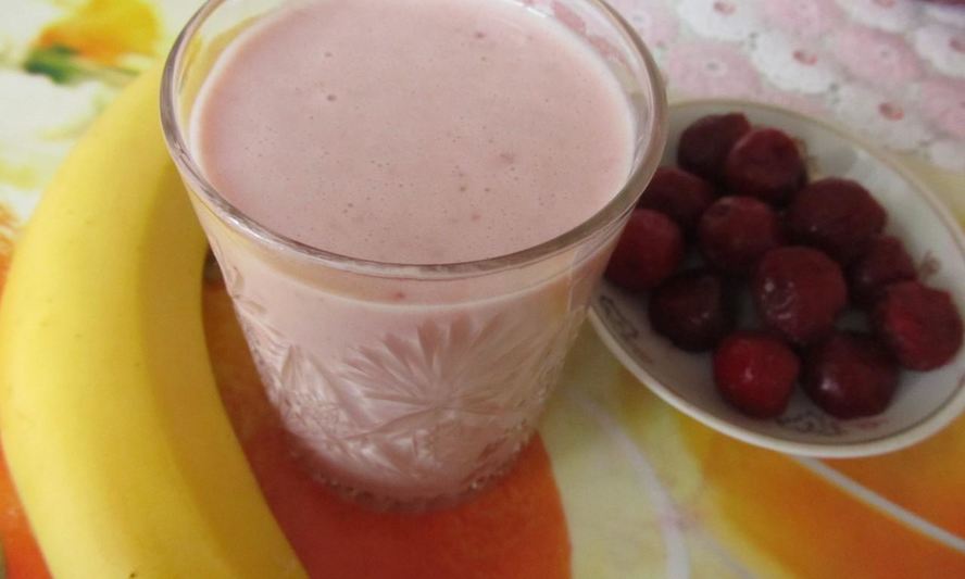 Рецепт смузей бананово-вишневый