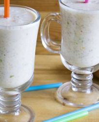 Смузи из груш и персиков